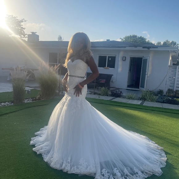 Elegant Lace Mermaid Wedding Dress
